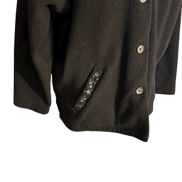 Cherokee Black Button-Up Fleece Jacket with Winter Embellished Pockets Size M - Picture 5 of 5